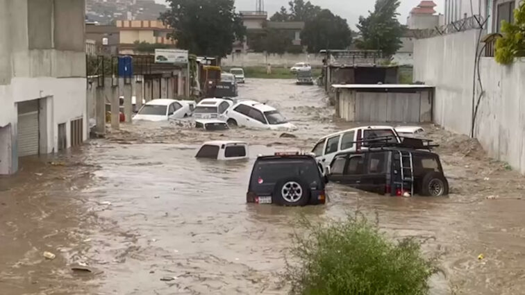 Flooding Pakistan